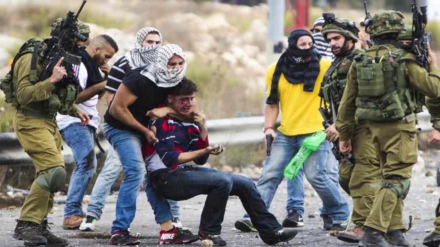 إسرائيل تعتقل مسؤول الطلاب بجامعة بيرزيت بتهمة الاتصال بـ”حماس”.. شاهد ماذا فعل “المستعربون” أثناء القبض عليه