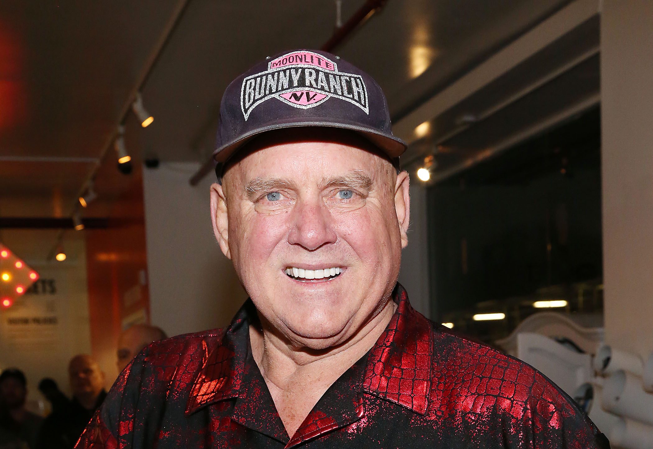 مالك سلسلة بيوت دعارة يتفوق على مدير تنفيذي في أميركا.. فاز بالانتخابات التمهيدية لحزب ترمب الجمهوري