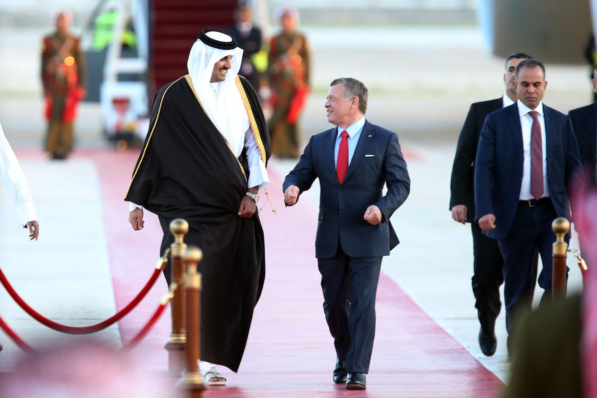 الدوحة تقدم 10 آلاف فرصة عمل للأردنيين.. حزمة مساعدات مالية واقتصادية من قطر لعمّان