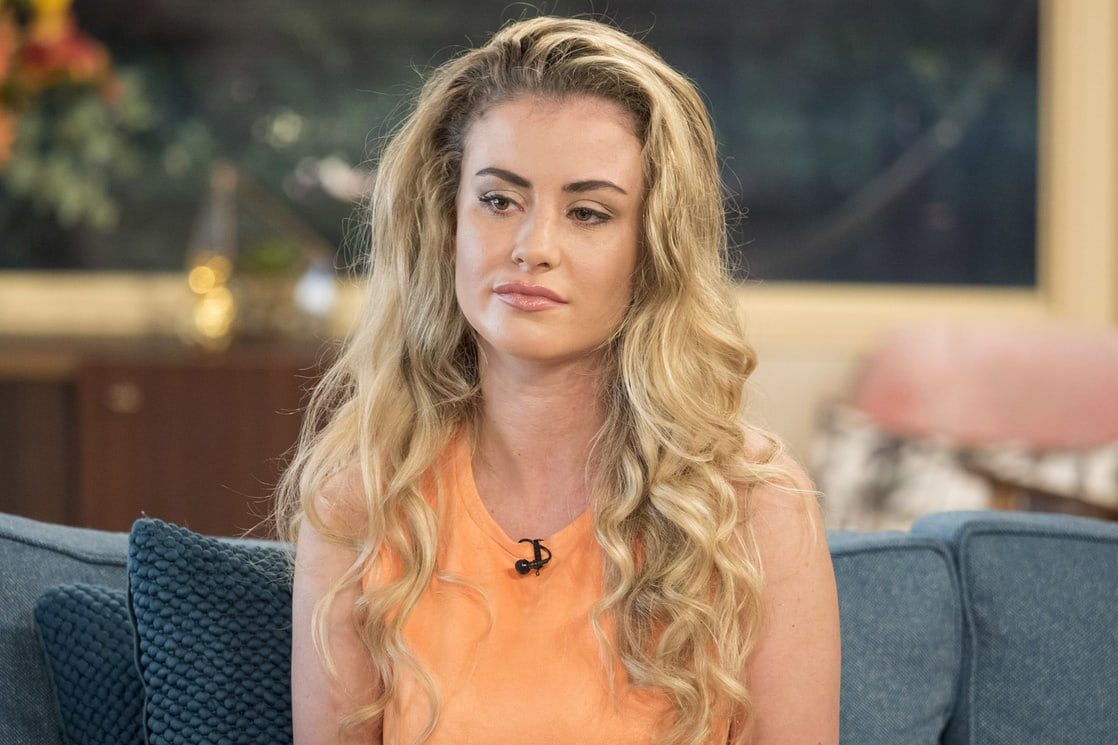 خدّرها واحتجزها قسراً لـ6 أيام.. أغرب قصة عن اختطاف عارضة أزياء بريطانية من شاب هولندي، والقضاء يصدر حكمه!