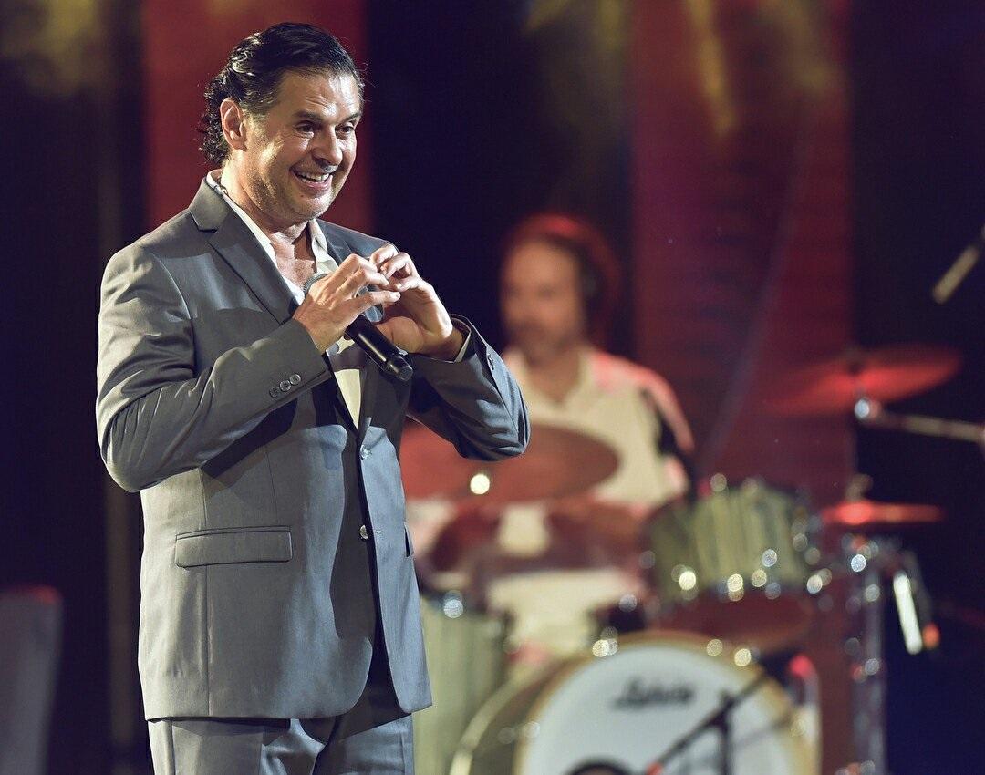 شاهد.. استياء في السعودية بعد حفل راغب علامة، والسبب ما فعلته المعجبات!