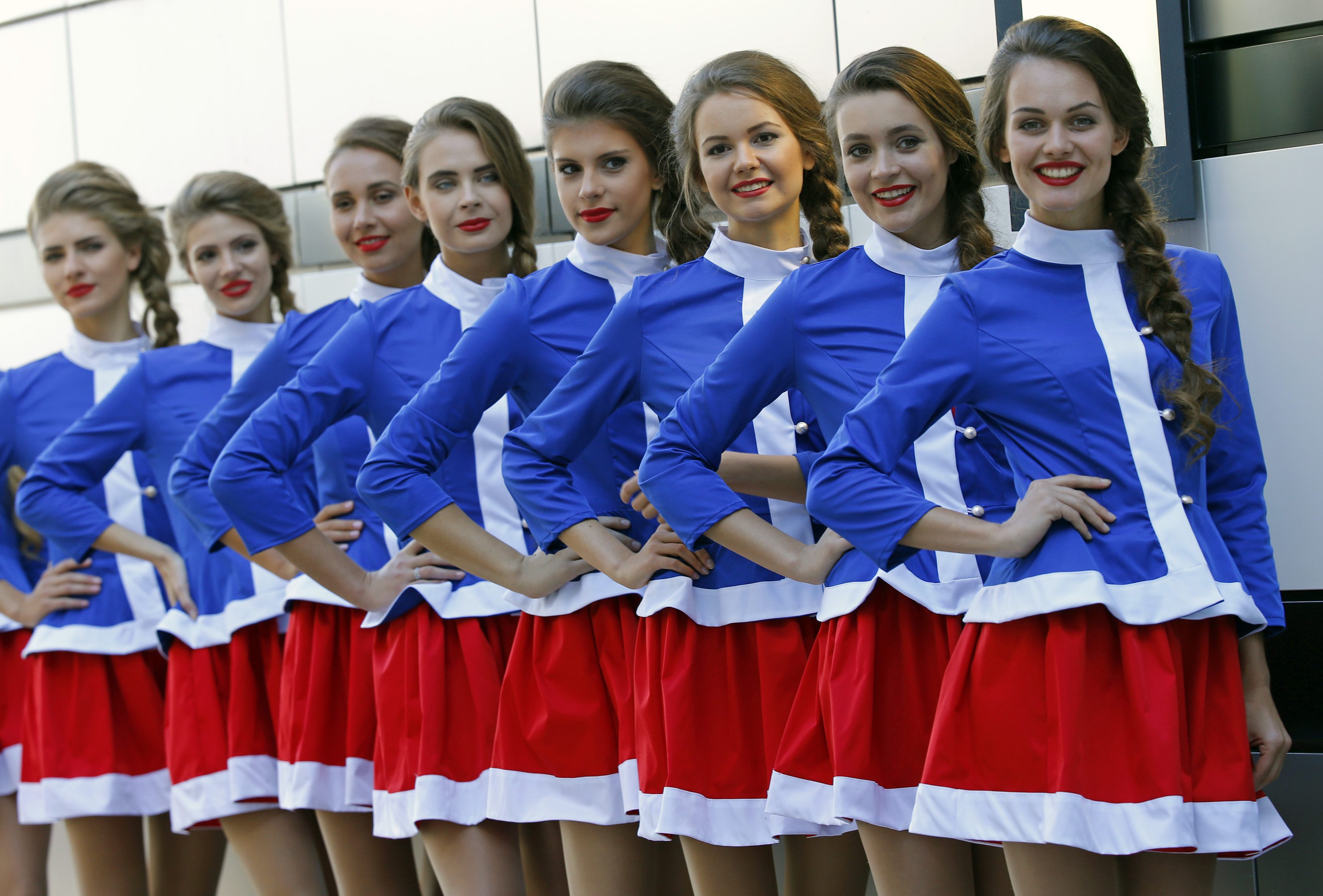 لا مانع أن تذهب وتستمتع بكأس العالم ولكن إياك الزواج من روسيات! موسكو مستنفرة بسبب “أطفال الأولمبياد”