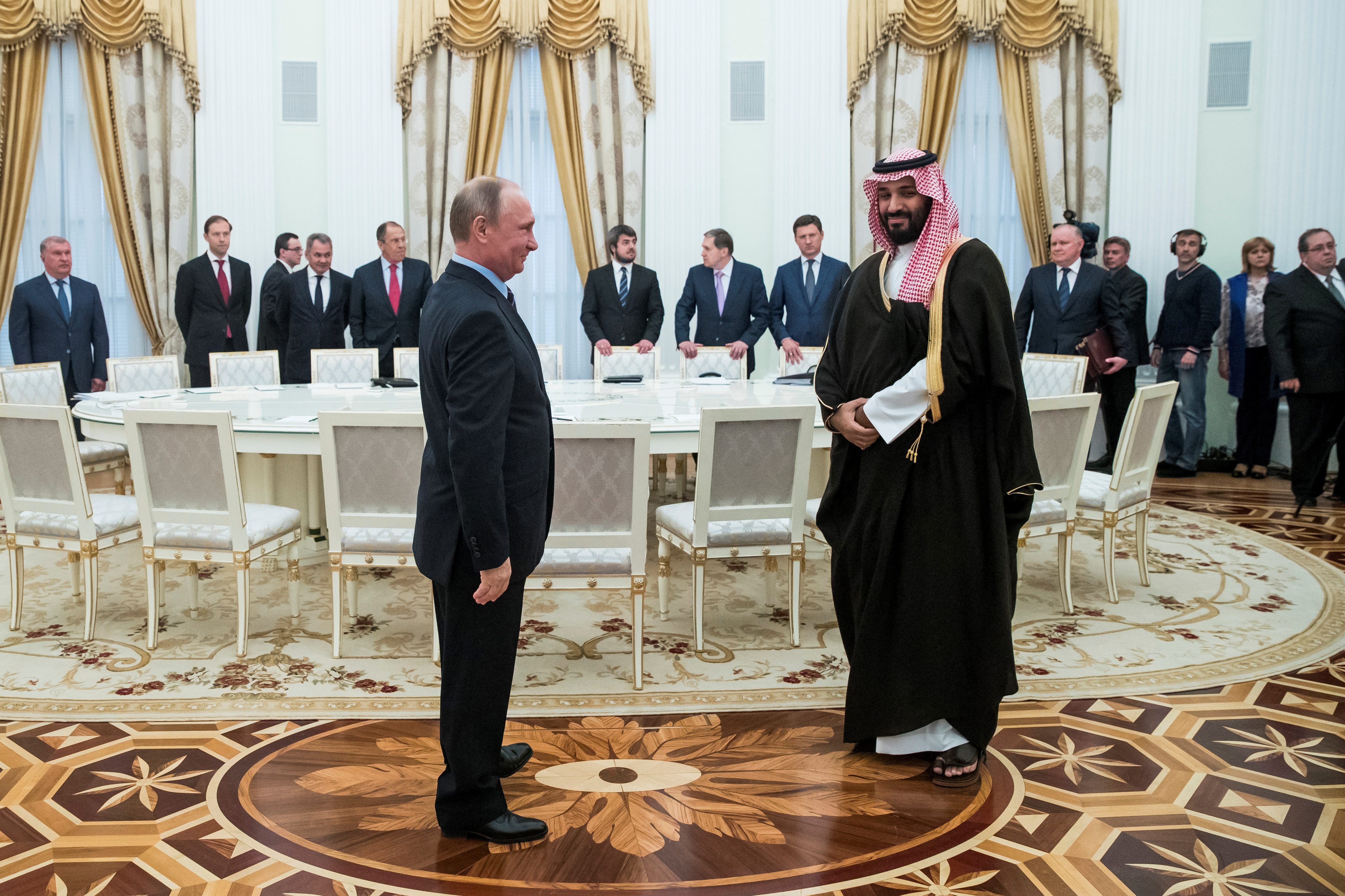 محمد بن سلمان وبوتين/ رويترز