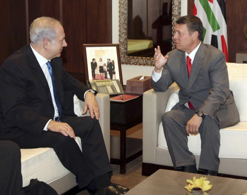 نتنياهو في زيارة قصيرة ونادرة للأردن، التقى الملك عبد الله وتعهد له بالحفاظ على قانون “الستاتيكو”.. فما هو هذا القانون؟