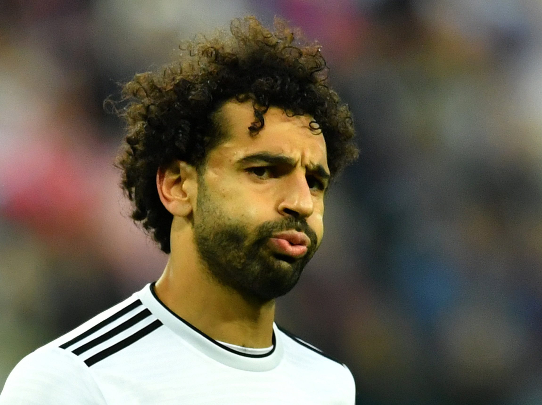 مصر تنهار أمام روسيا.. وصلاح يكسر “عقدة” مجدي عبد الغني