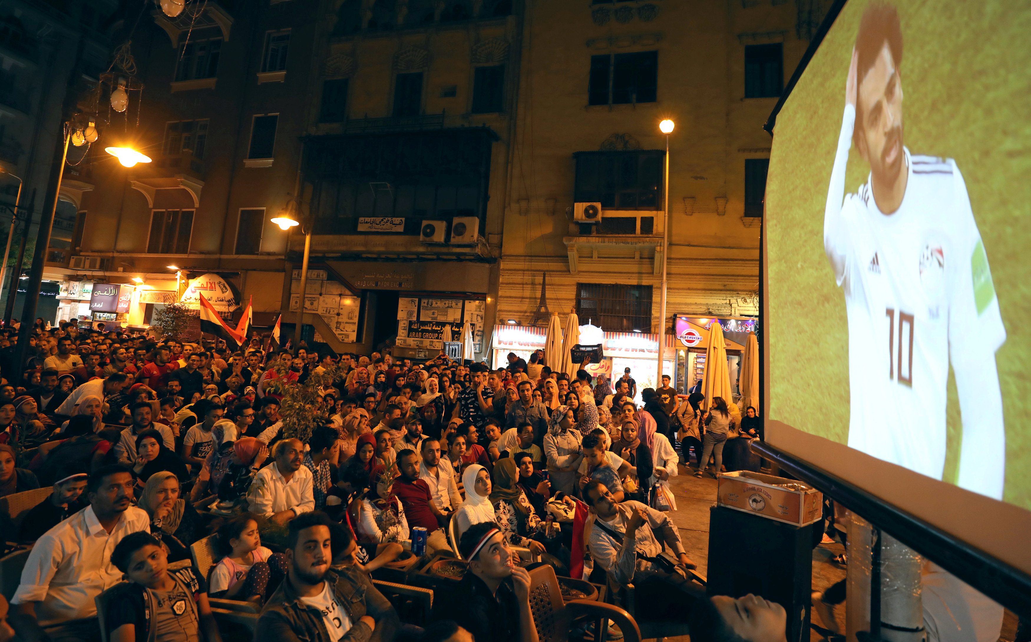 The Washington Post: السيسي هو المستفيد الوحيد من خروج منتخب مصر من المونديال صفر اليدين.. كيف نجح الرئيس المصري فيما أخفق صلاح؟