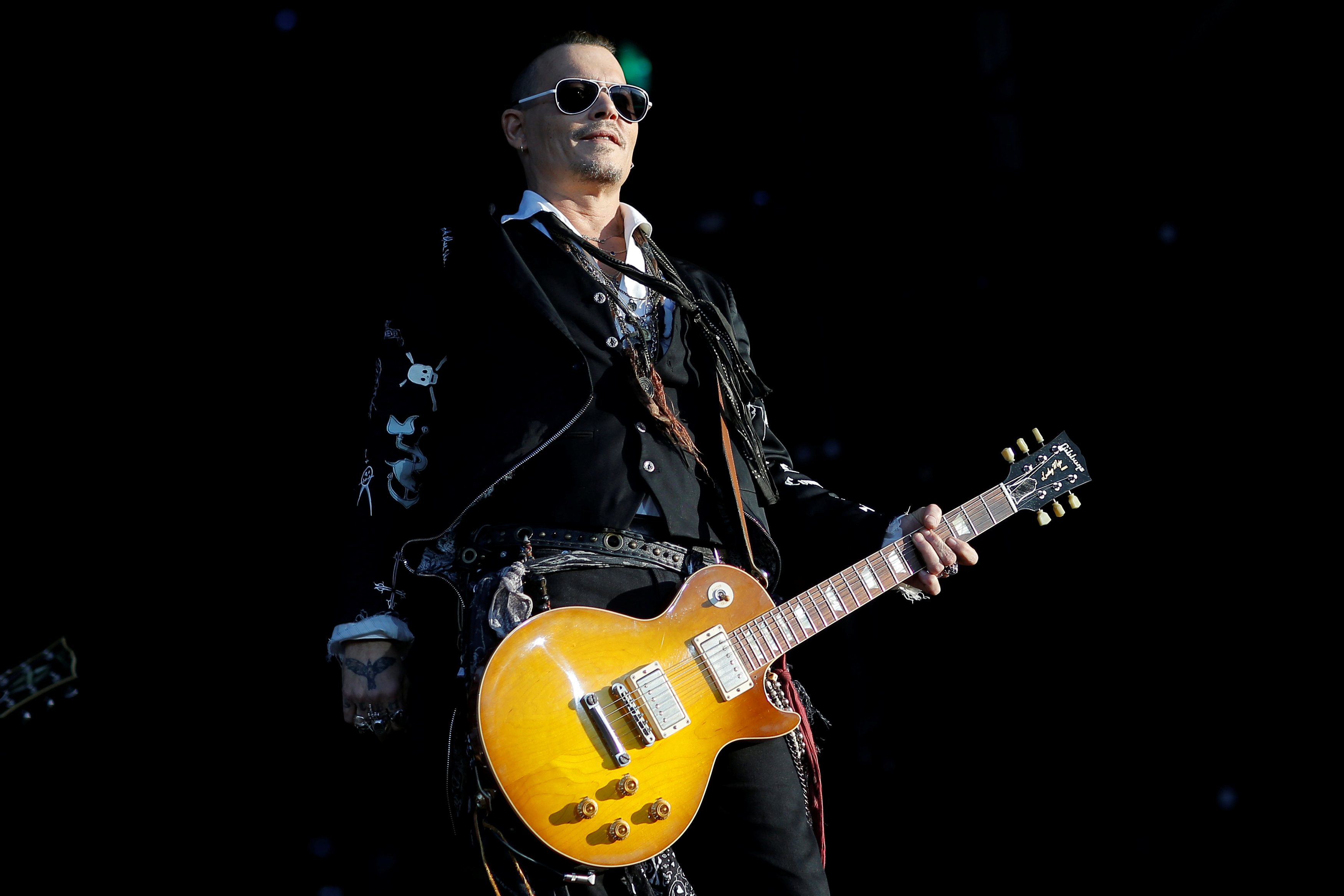 ابن جوني ديب يواجه مشكلات صحية خطيرة، بعد الحديث عن تدهور صحة الممثل الأميركي وإنفاق ثروته البالغة 650 مليون دولار