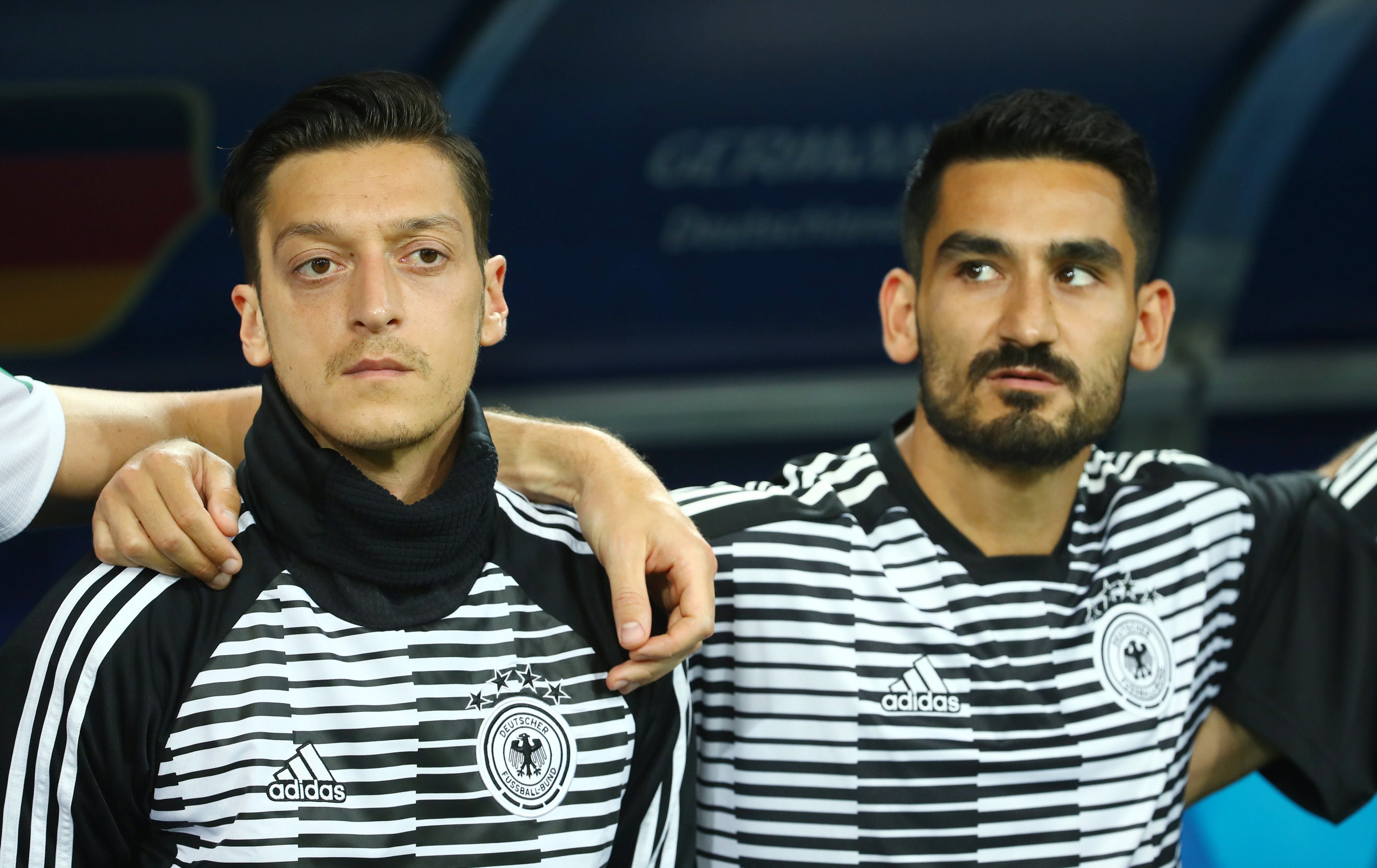 غندوغان وأوزيل على دكة بدلاء منتخب ألمانيا في مباراة السويد في كأس العالم 2018