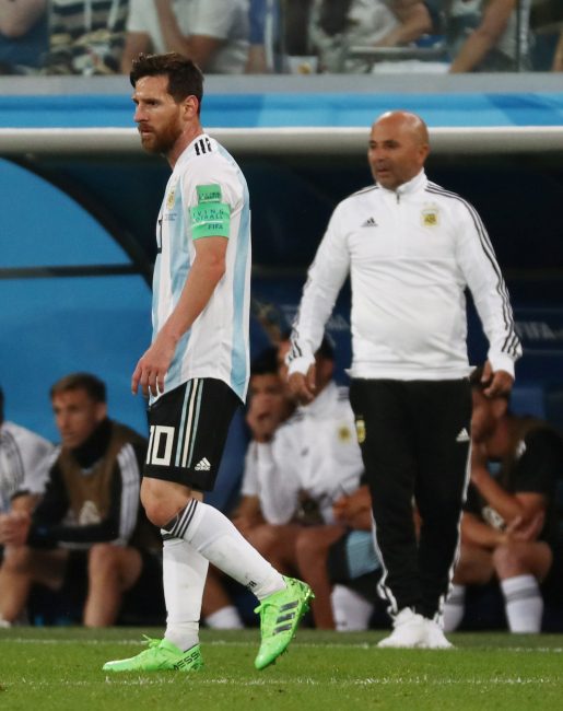 مدرب الأرجنتين: جرّبت كل الطرق للاستفادة من ميسي دون جدوى.. ولن أستقيل الآن