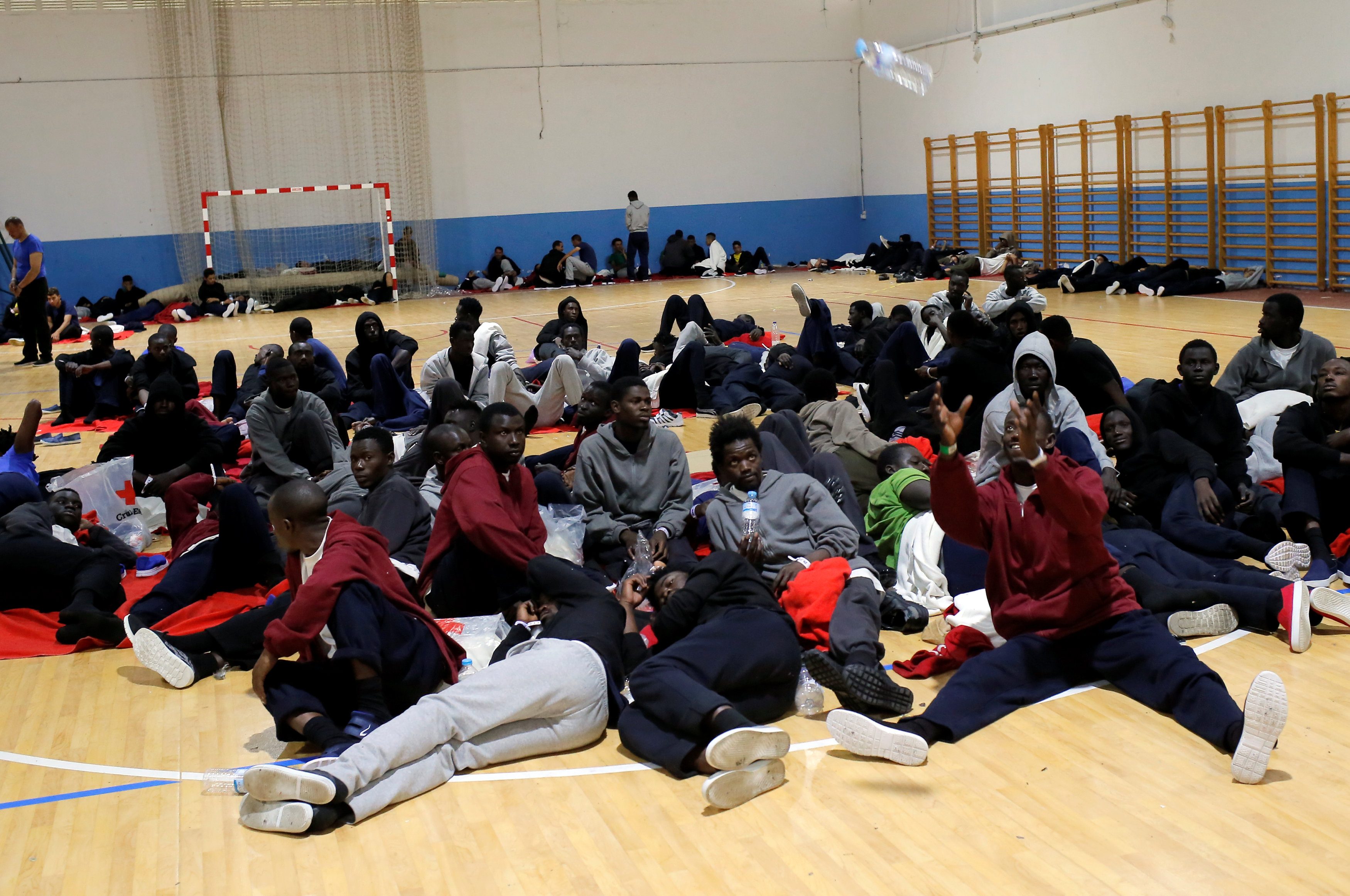 منصات إنزال ومراكز للمراقبة وتعزيز الحدود الخارجية.. هذه أهم النقاط التي اتفق عليها الأوروبيون من أجل “استقبال أفضل” للمهاجرين