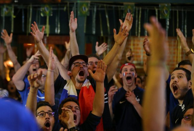 في الملهى الليلي وبالحريق.. هكذا استعد لاعبو فرنسا لمباراة ربع النهائي!