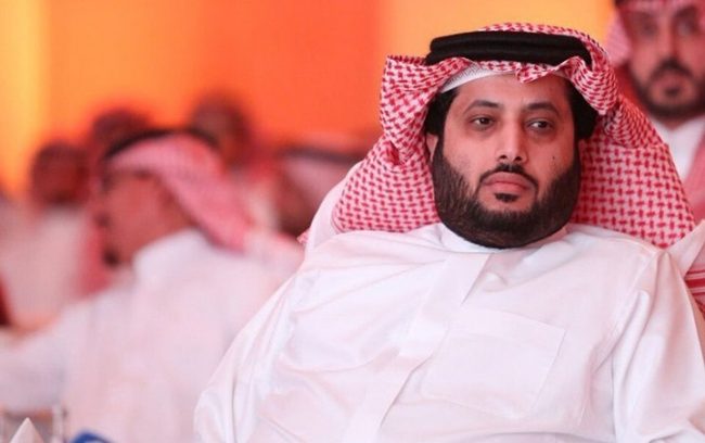 آل الشيخ يُصعد معركته ضد الأهلي المصري.. سيقاضي النادي ويلاحق المهاجمين له على مواقع التواصل (فيديو)