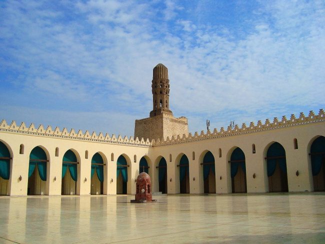 فُرضت زكاة الفطر على المسلمين وتوفي ابن خلدون، اعرف أكثر عما حدث في 28 رمضان