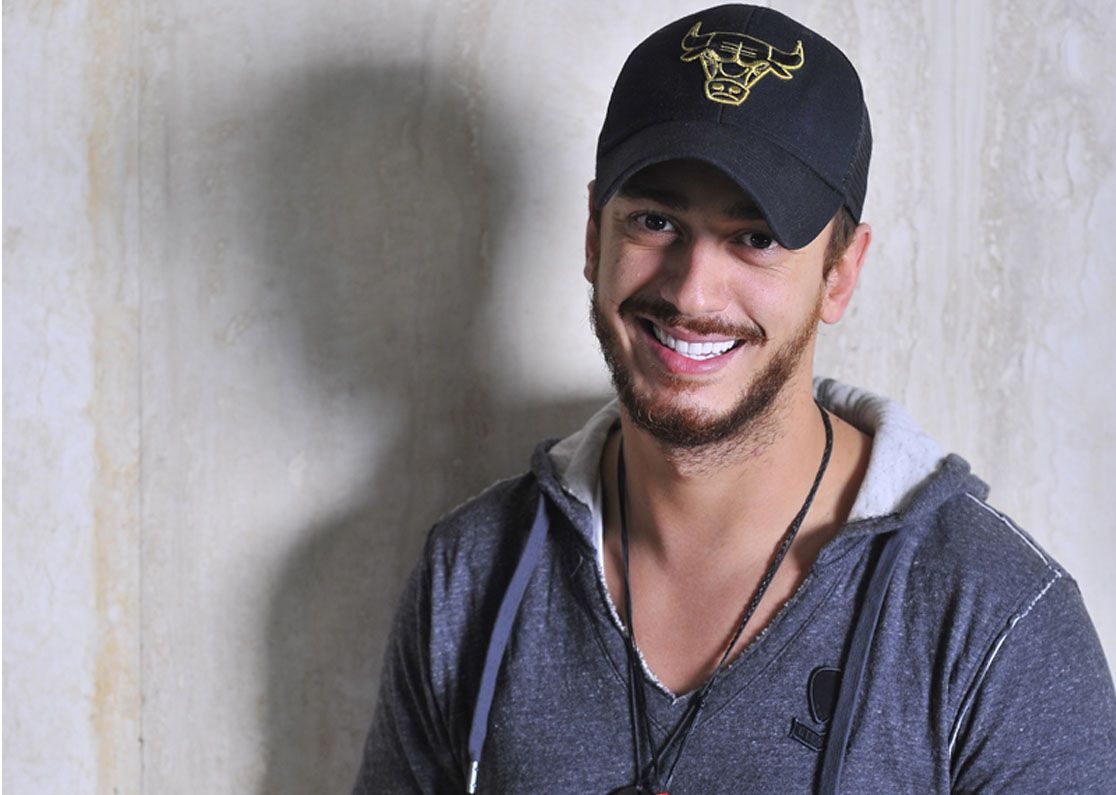 سعد لمجرد عاد قبل أيام إلى باريس بعد إجازة طويلة في المغرب، لكنه مهدد بالسجن 20 عاماً في قضية الفتاة الفرنسية