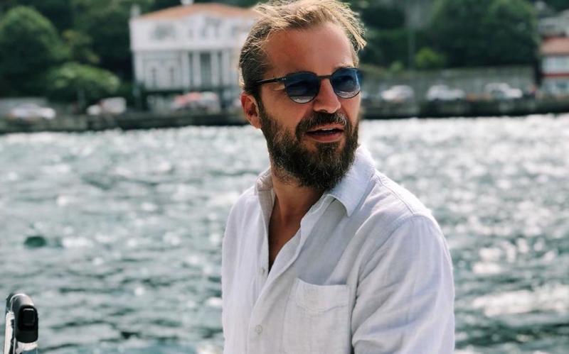 بطل “أرطغرل” الممثل التركي الأول عالمياً على موقع IMDB.. تفوق على كيفانش تاتليتوغ وبوراك أوزجيفيت