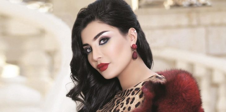 طُردت على الهواء قبل دقائق من انتهاء برنامجها.. أول تعليق للإعلامية الكويتية أمل العوضي بعد فصلها من العمل (فيديو)