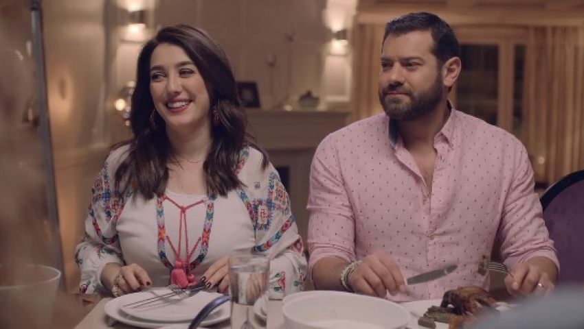 لماذا منع عمرو يوسف زوجته الممثلة كندة علوش من التحدث باللهجة السورية؟