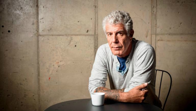 العثور على مقدّم البرامج الشهير أنتوني بوردين منتحراً داخل غرفته في الفندق