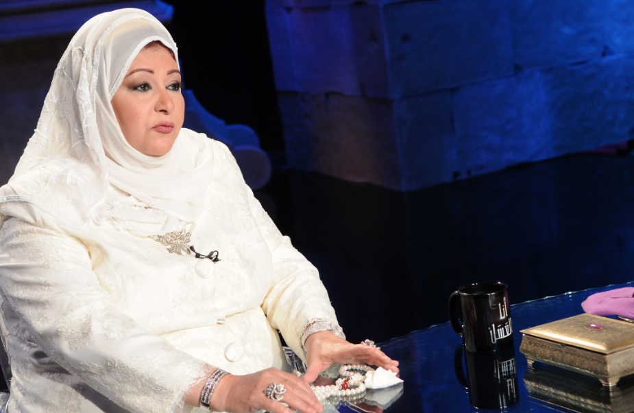 “هي المخابرات محتاجة حدّ زيّي أو زيّ يسرا”؟ الممثلة المصرية عفاف شعيب تعلن: “أنا من نسل النبي محمّد”!