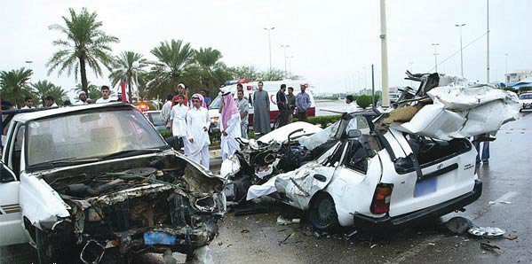 السعودية من بين أكثر 25 دولة خطورة في العالم فيمّا يتعلق بالقيادة. شهد العام الماضي ما يقارب النصف مليون حادثة، أسفرت عن مقتل ما يزيد على 7400 شخصاً!
