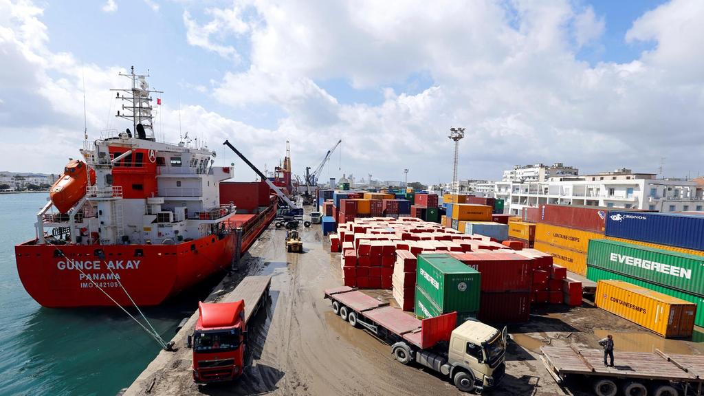 التونسيون متفائلون بعد سنوات عجاف.. اقتصادهم نما بوتيرة عالية والزيتون والتمور أنعشاه بعد الركود