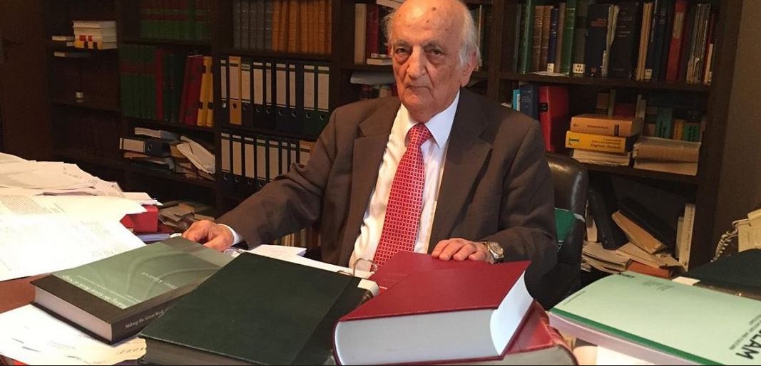 كتب 18 مجلداً عن التراث العربي، وأتقن 27 لغة، ولديه أوسع مؤلف عن تاريخ البشر.. تركيا تودع مؤرخها الشهير فؤاد سيزغين