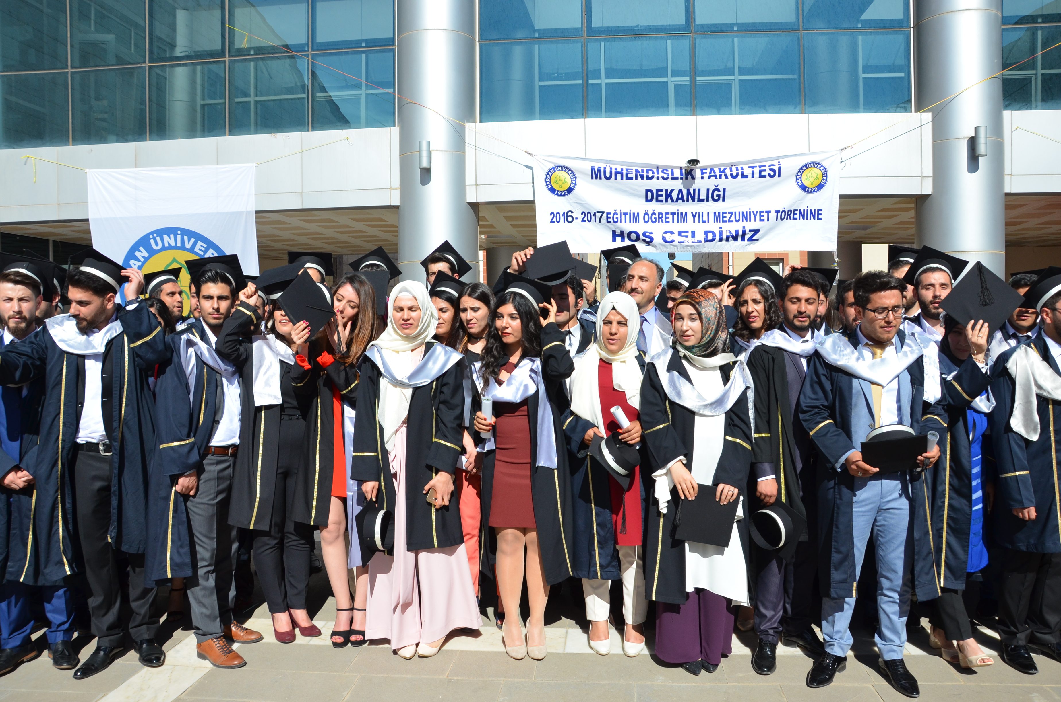 لم يستطيعوا إكمال دراستهم الجامعية بسبب الحرب والاعتقال.. أول جامعة تركية تفتح فرعاً لها على الأراضي السورية في هذه المدينة