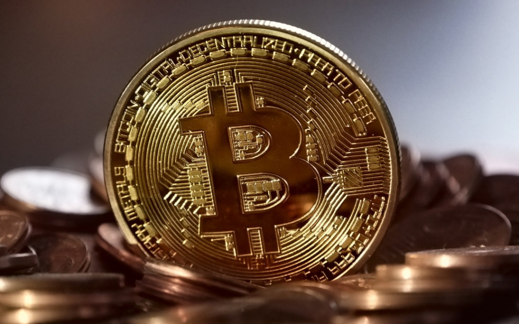 الألعاب الإلكترونية و العملات الرقمية