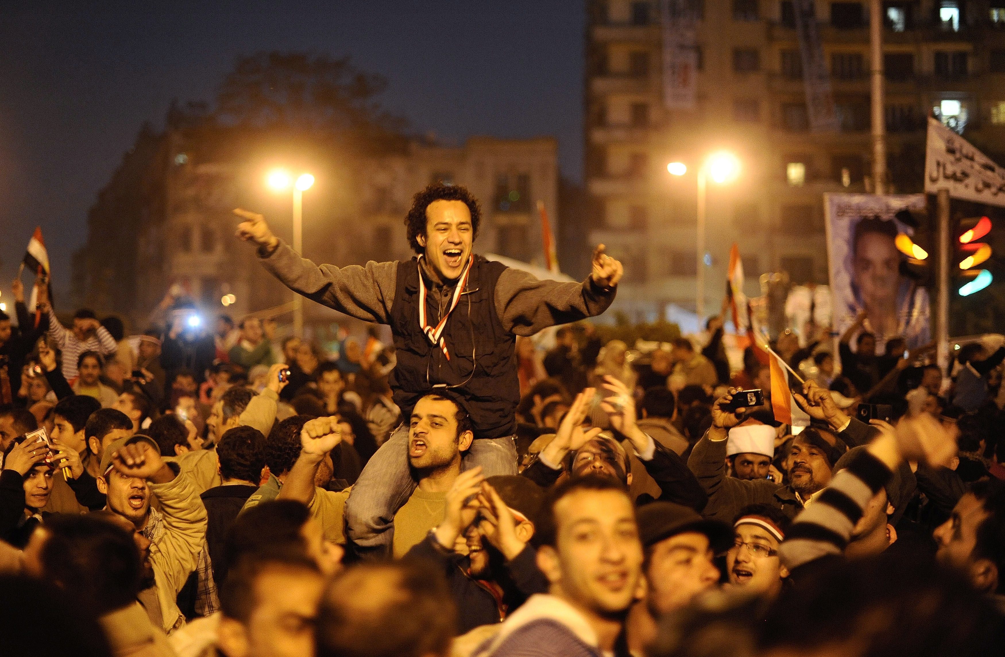 النموذج الذي قدمه المصريون في التحرير والذي انتهى برحيل مبارك كان مرعبًا للإماراتيين