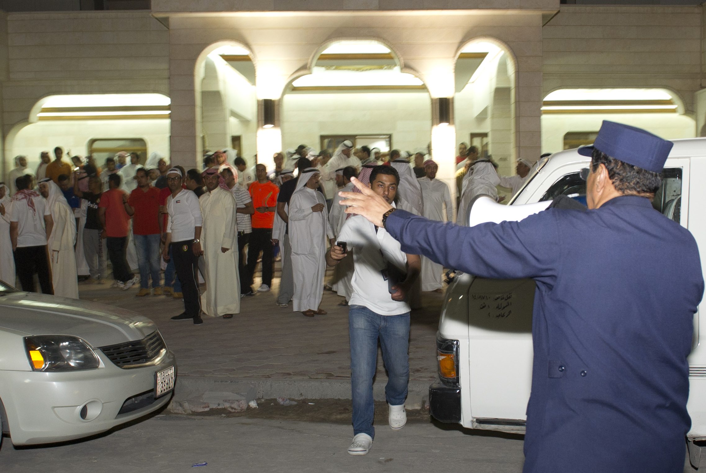 فضيحة تهز الكويت، الكشف عن أضخم عملية تزوير لشهادات جامعية.. والقبض على مصري متهم بالقضية