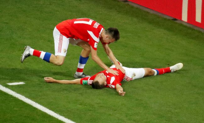 صحيفة ألمانية تتهم لاعبي روسيا بتعاطي المنشطات.. وطبيب الروس: إنها مجرّد نشادر!