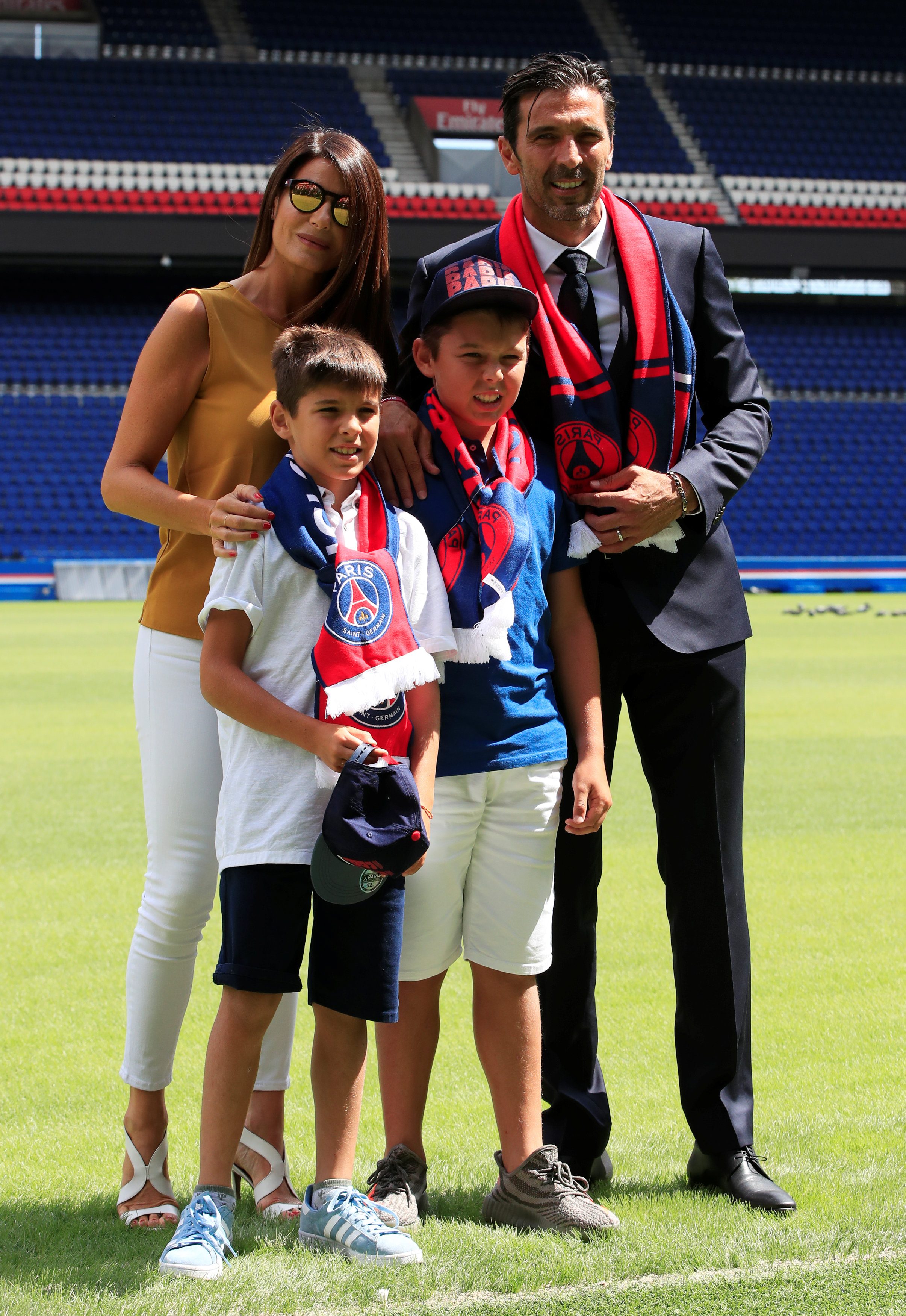 بوفون مع عائلته