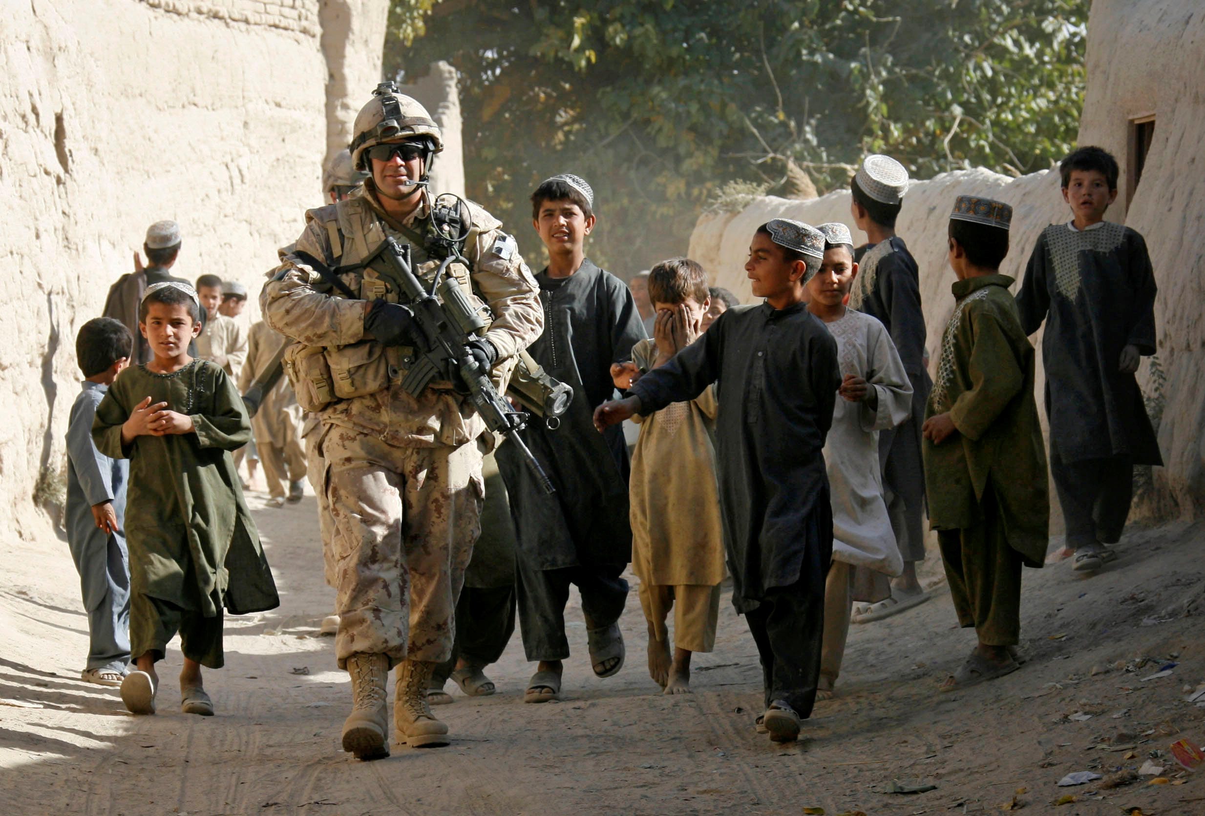 هل تتعاون الدوحة وأبوظبي للمرة الأولى منذ الحصار؟.. مهمة عسكرية يرعاها “الناتو” بأفغانستان