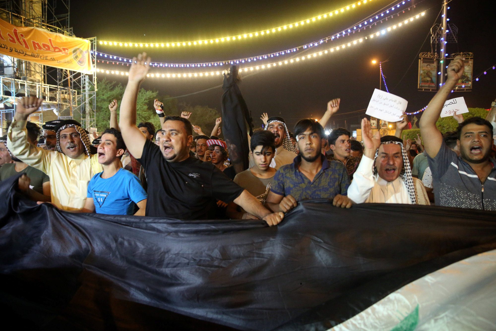 بالتأكيد سمعت عن الاحتجاجات في جنوب العراق، لكن هل تعلم ما الذي أشعلها، ولماذا تعد مختلفة هذه المرة؟