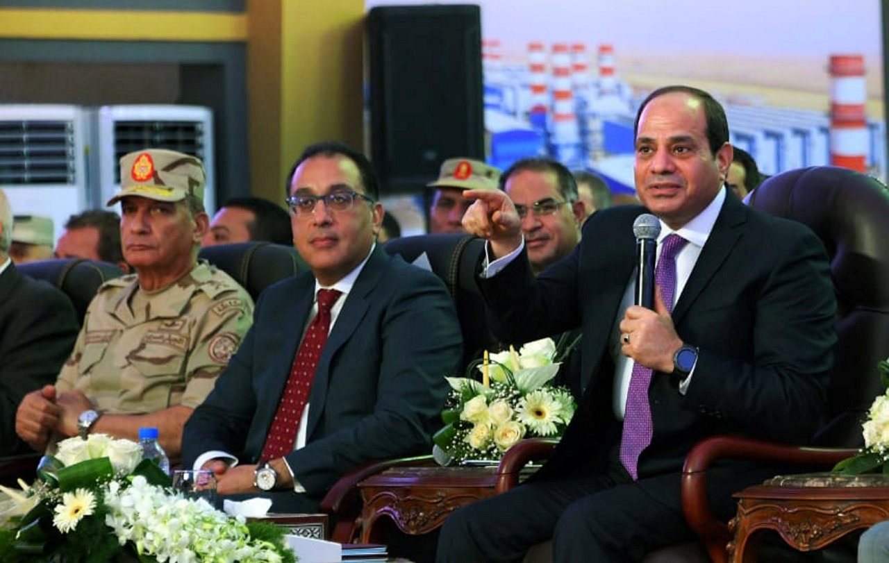 السيسي أثناء أحد مؤتمراته مع الوزراء