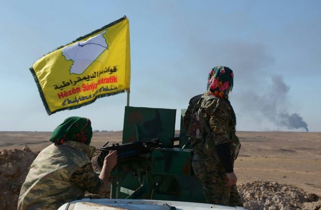 الصفقة التاريخية التي يعدها الأكراد مع النظام.. نفط سوريا بيدهم والاعتراف بلغتهم والخدمة الإلزامية مشروطة