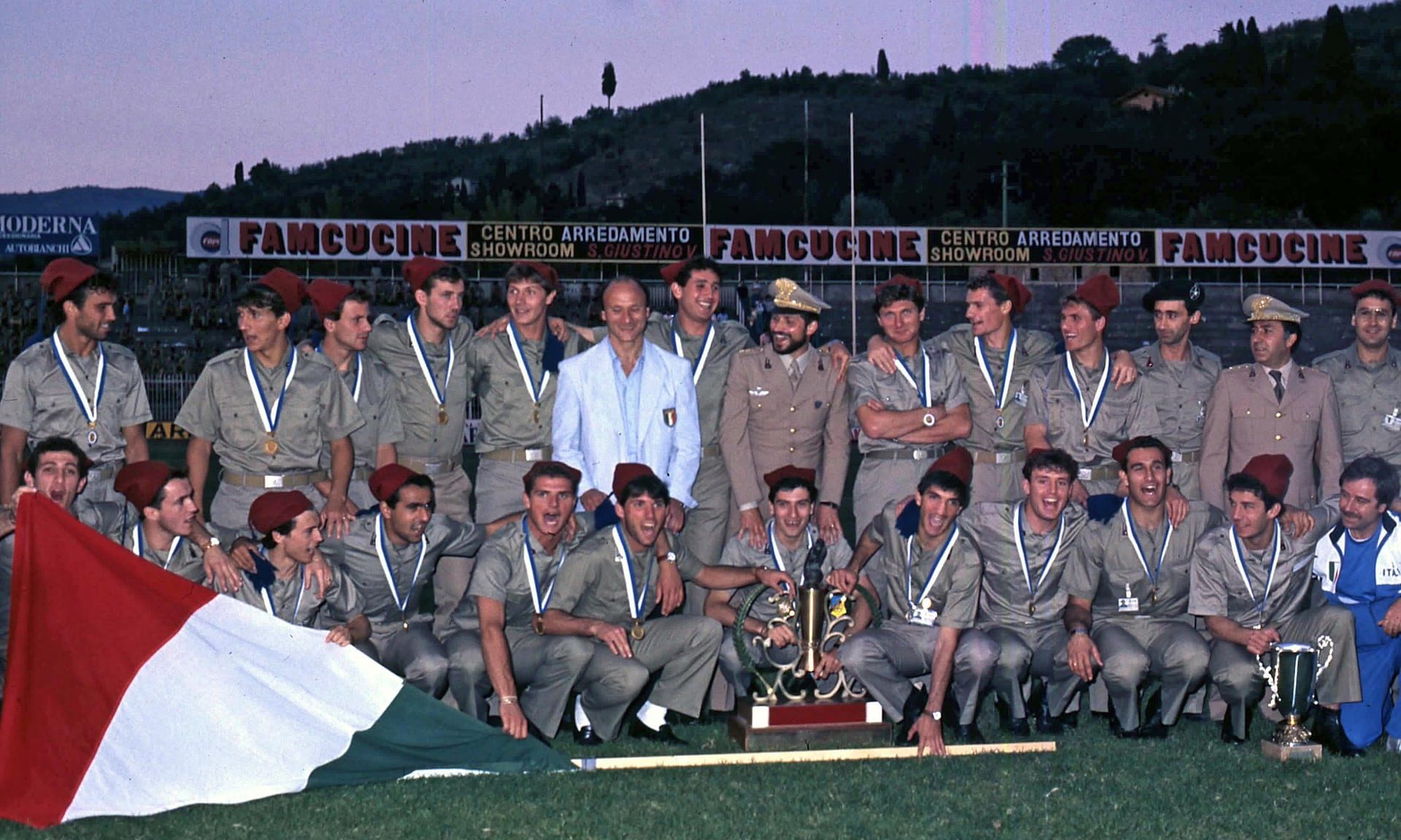 هل يؤدي لاعبو كرة القدم أفضل لو كانوا كالجنود؟