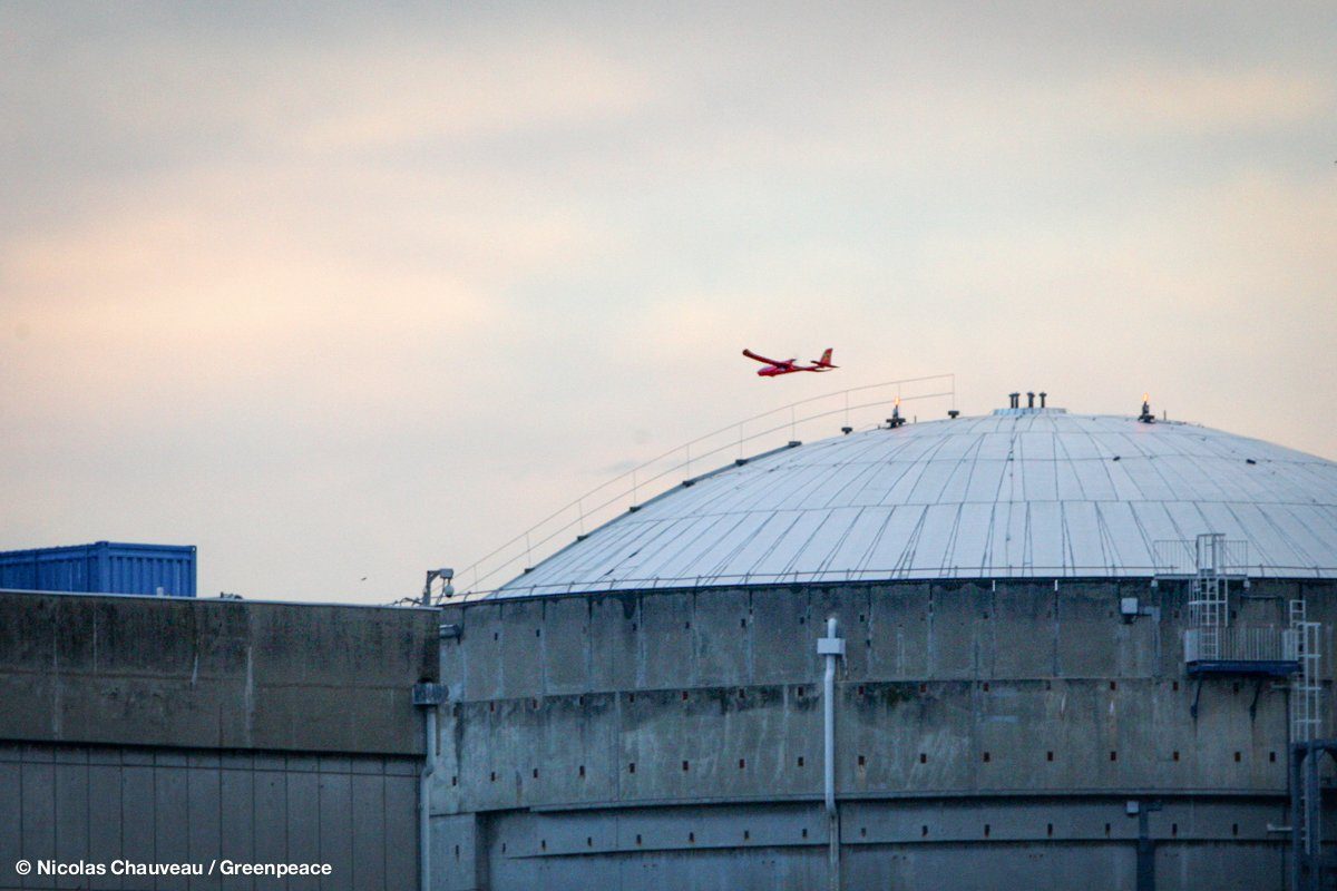 طائرة بدون طيار تصطدم بمفاعل نووي فرنسي، تمهَّل الأمر ليس بهذه الخطورة، فدوافع المنفذين مدهشة(فيديو)