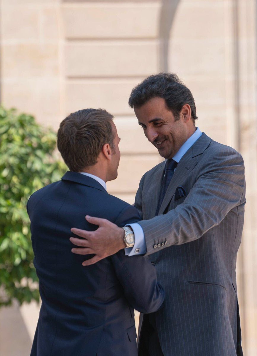 من “بي إن سبورت” إلى نادي باريس سان جرمان مروراً بالتعاون الأمني.. مجلة فرنسية: ماكرون يختار قطر بينما تتقرب السعودية من ترمب