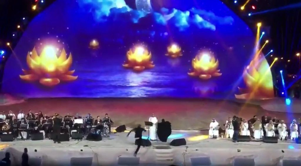 السعودية التي عانقت ماجد المهندس أمام الكاميرات تنتظرها هذه العقوبة من القضاء.. فيديو جديد يظهر لحظة اعتقالها