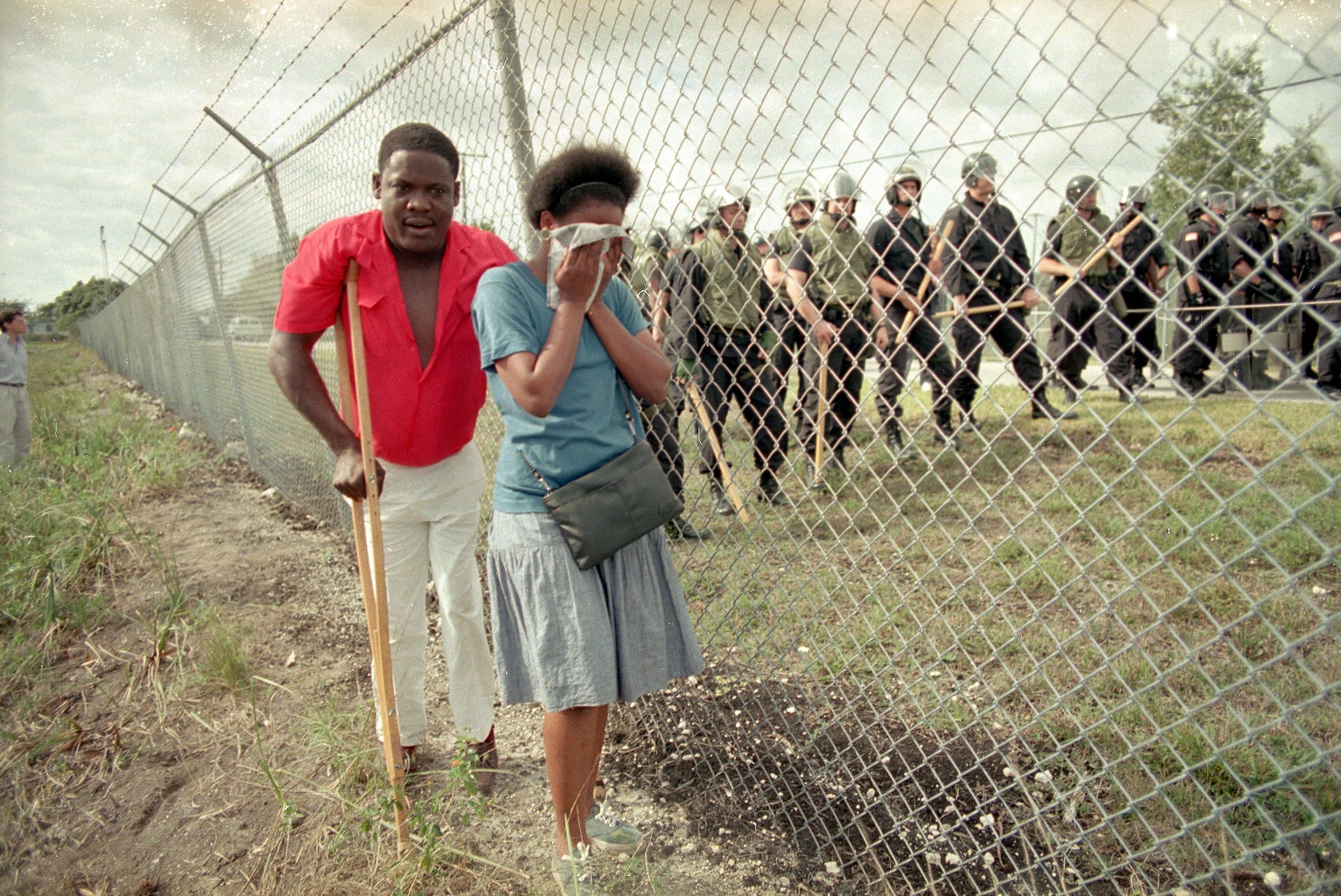 تعذيب وذل ومهانة.. رحلتي من الصومال إلى خيمة بالسويد