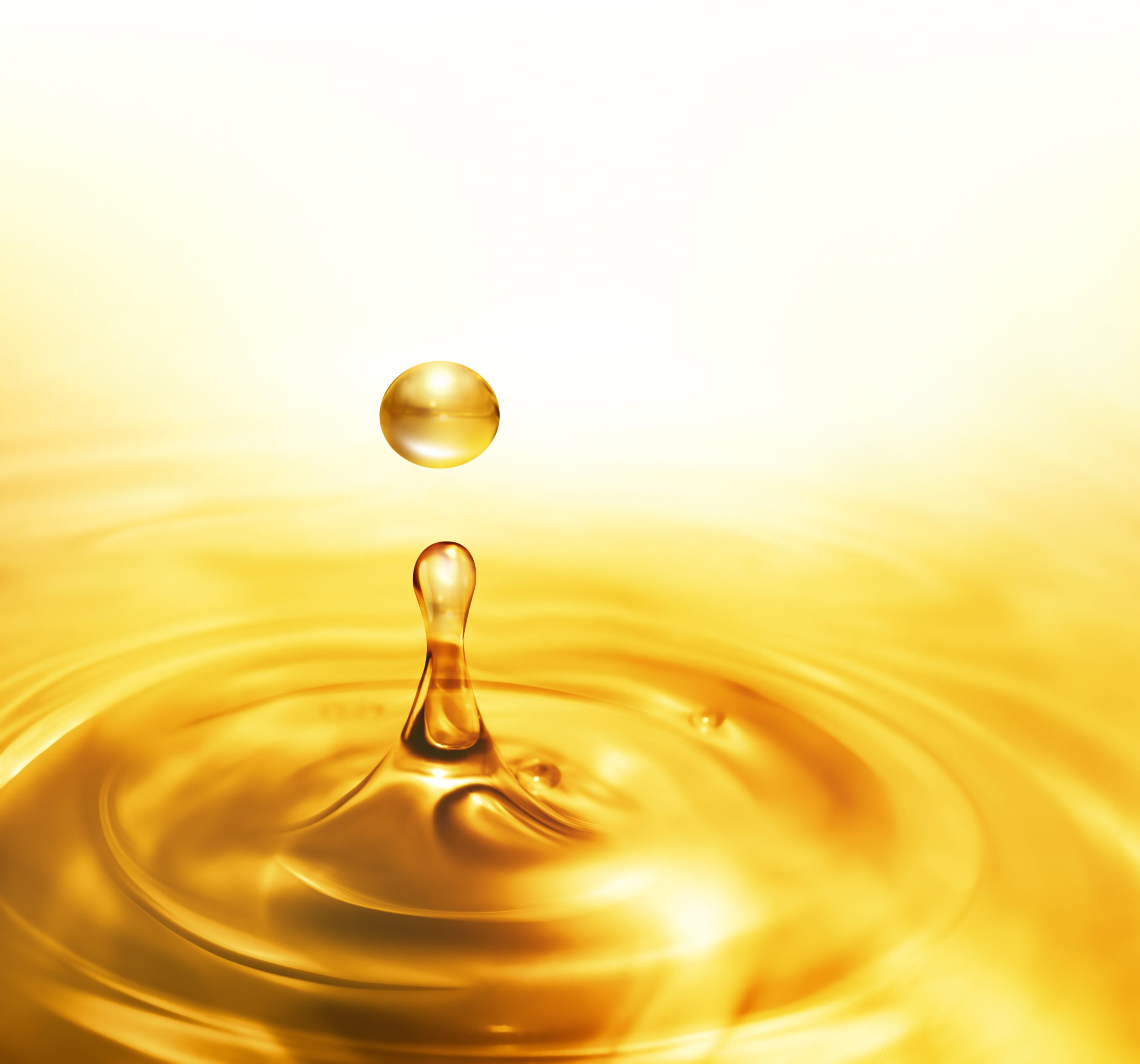 يشتهر البنزين عامة بلونه الأصفر، لكنه ليس اللون الوحيد