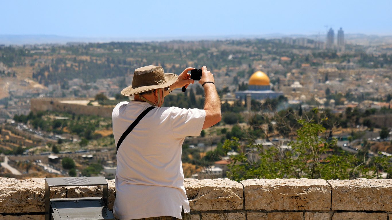 تُربحها أكثر من 5 مليار دولار سنوياً.. كيف تستفيد إسرائيل من سياحة العرب إليها؟!
