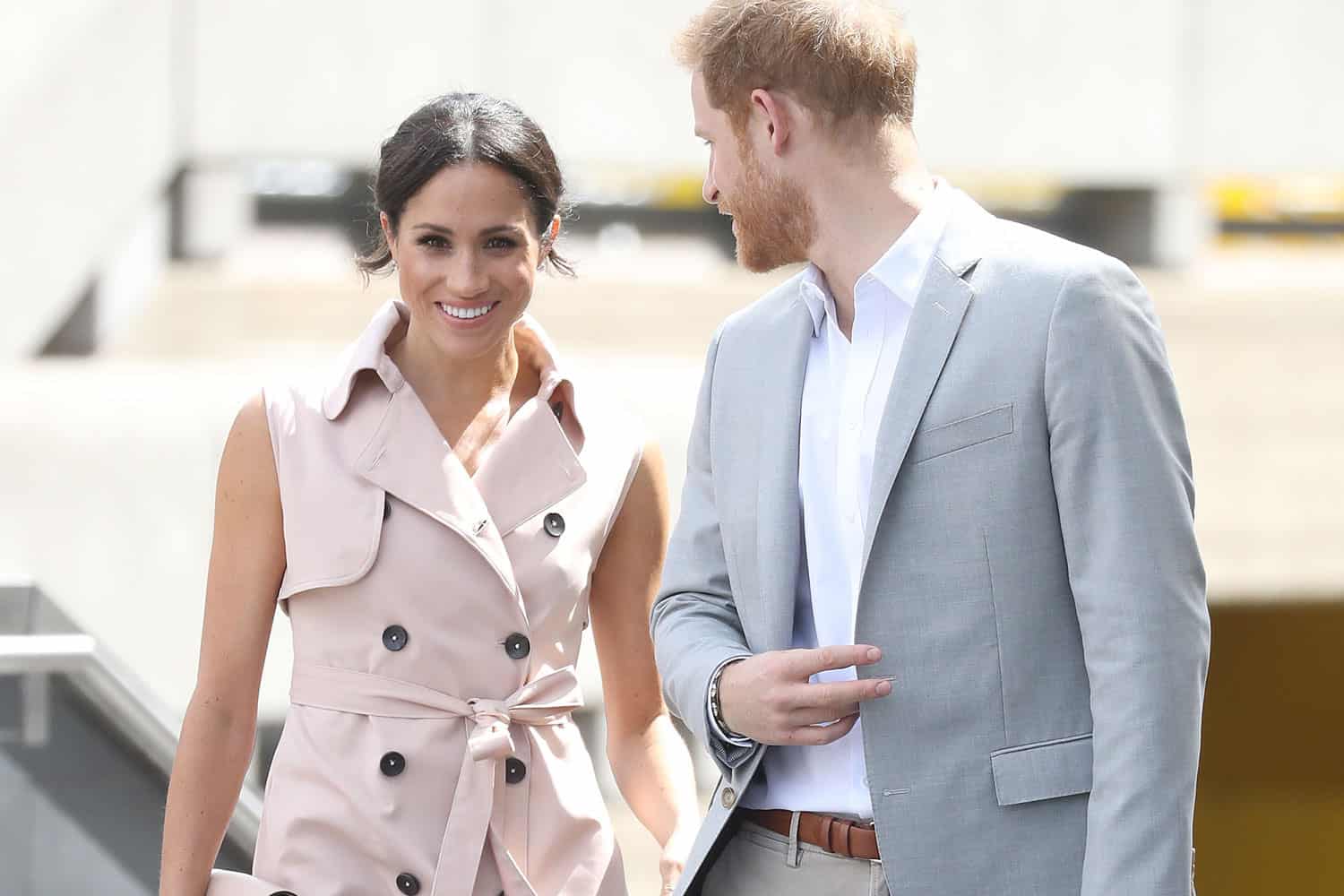 لماذا رفض الأمير هاري أن ترتدي ميغان ماركل هذا الزي، رغم أن والدته الأميرة ديانا، سبق وارتدته في أكثر من مناسبة؟