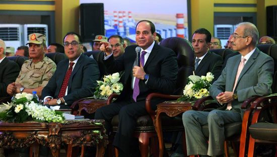 السيسي للمصريين: اصبروا وسترون العجب العجاب.. وممكن أعيش باقي عمري بوجبة واحدة!