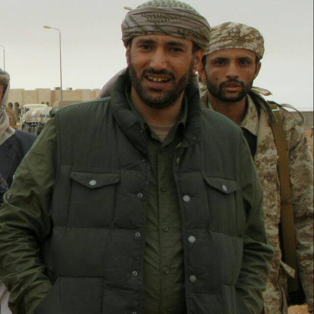 مقتل قائد عسكري بانفجار استهدف موكباً لنائب الرئيس اليمني