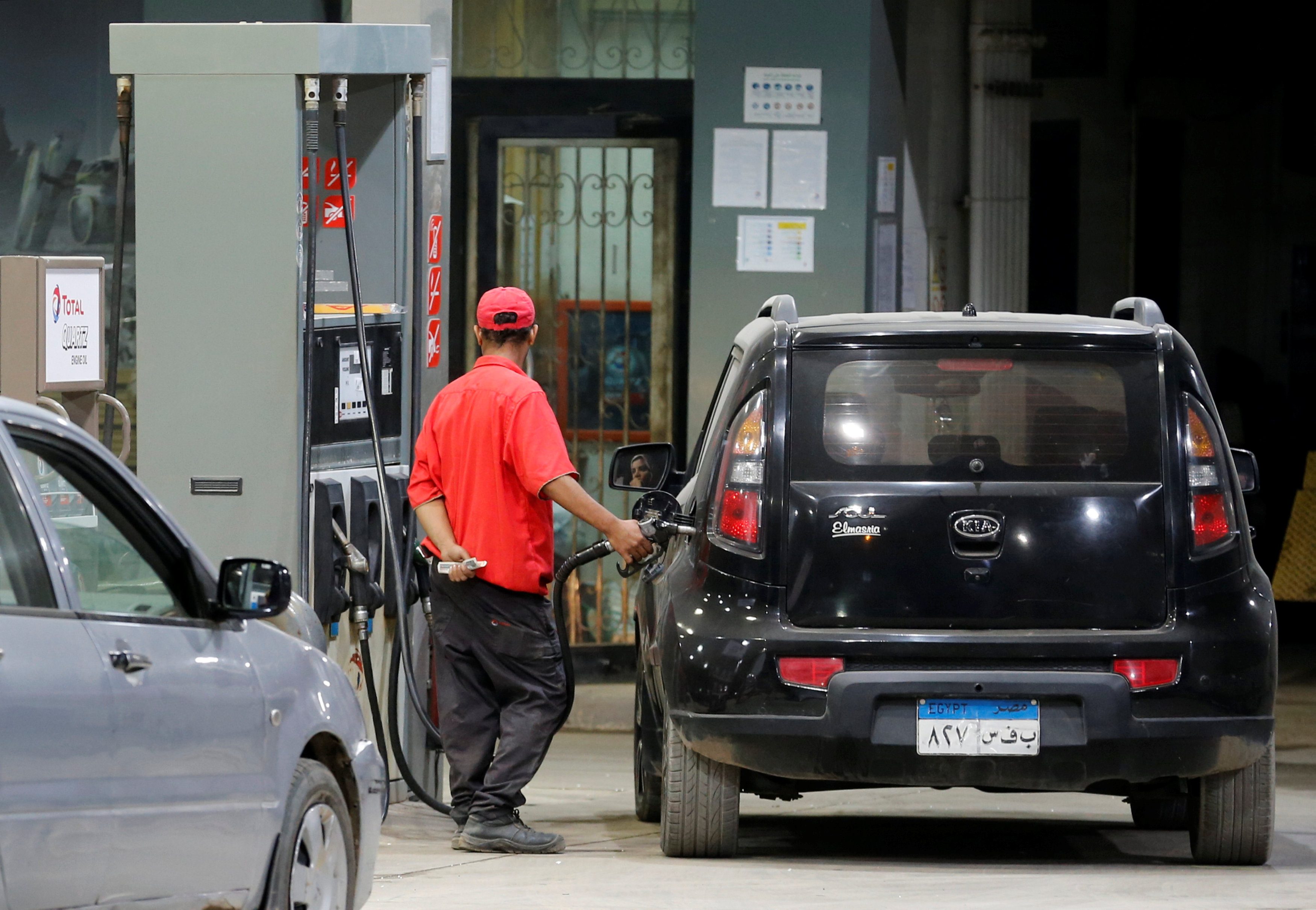 «معاك في السِّكَّة».. مصريون يطلقون مبادرة لمواجهة غلاء الوقود.. الآلاف شاركوا فيها والانضمام إليها ليس بهذه السهولة