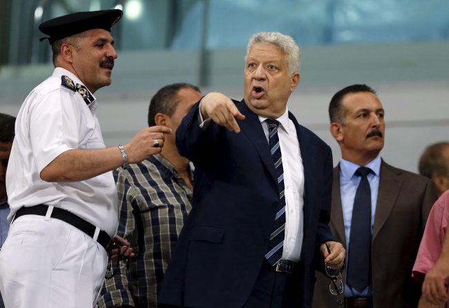 أزمة قبل القمة.. رئيس الزمالك يدخل في سباب مع أحد لاعبيه، والصلح يُنهي المشهد