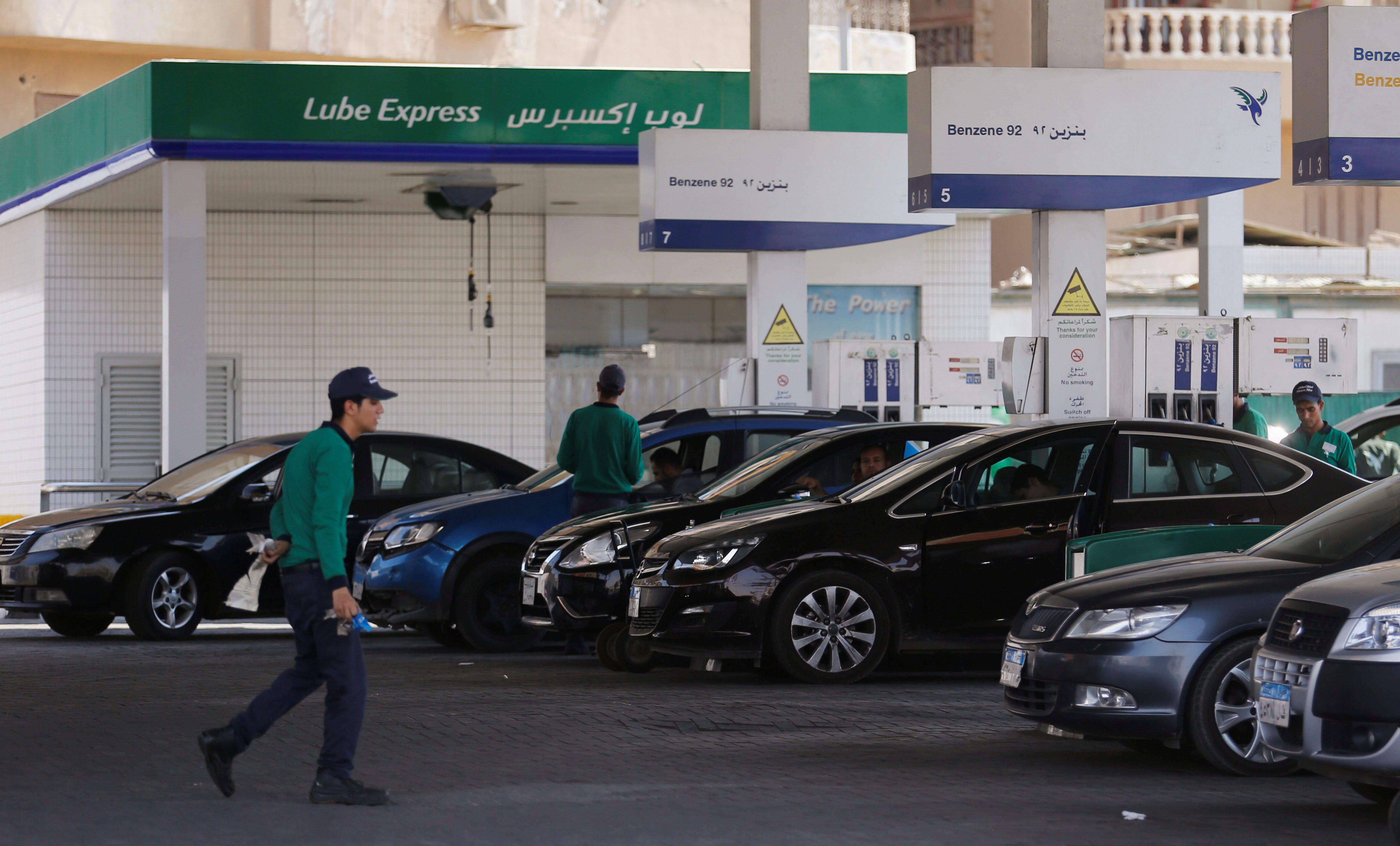 غلاء الوقود دفع المصريين للبحث عن بدائل لتقليل الخسائر