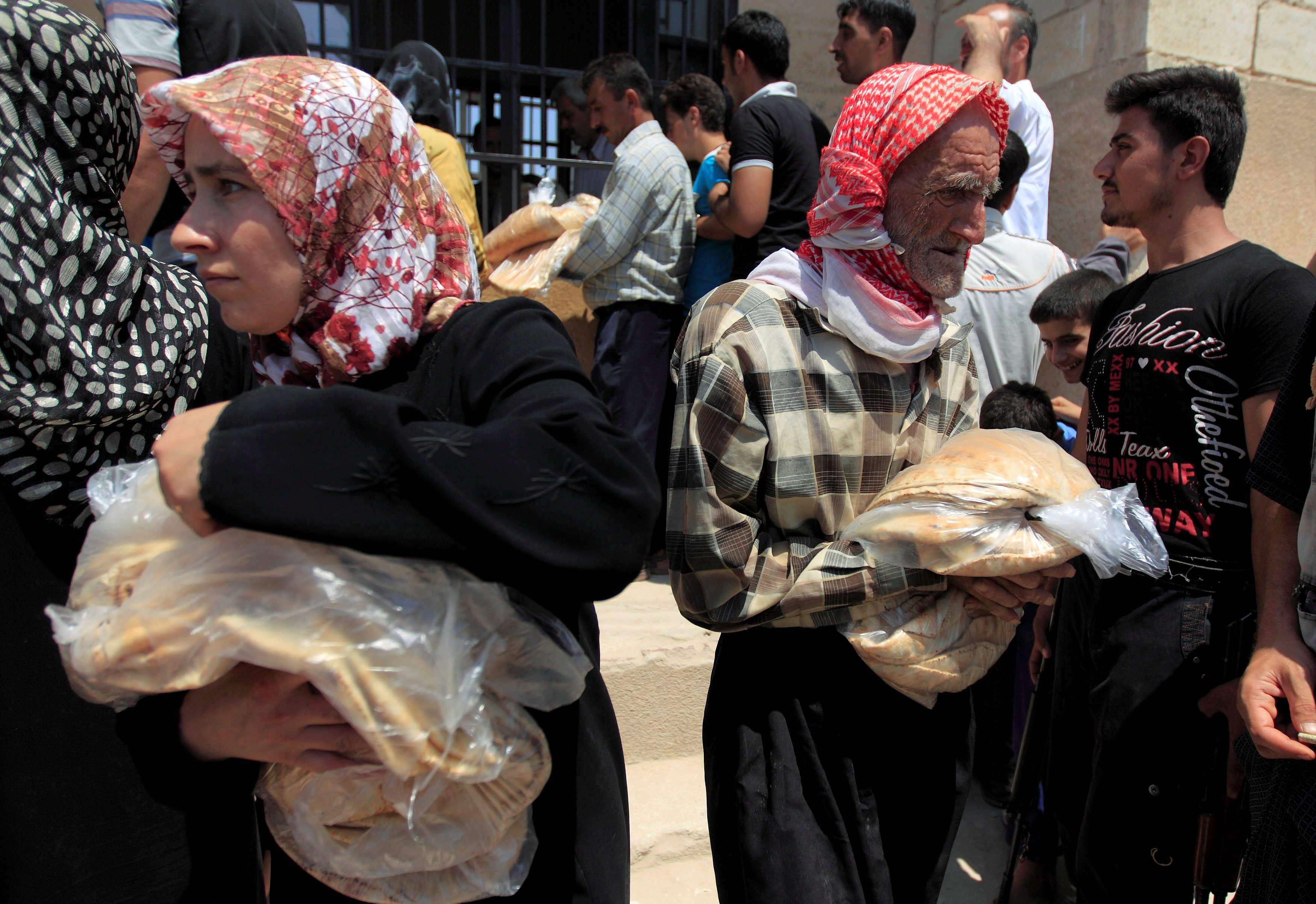 النظام السوري يستعد لمهاجمتها والأتراك يعتبرونها خطاً أحمر.. إدلب معقل المعارضة الأخير الذي قد يتحول لمأساة إنسانية